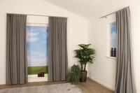 Met deze charmante linnenlook overgordijn Savic kun je in elk interieur uit de voeten