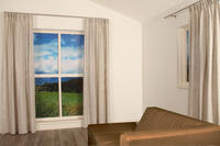 Inbetween Keighley heeft de mooie natuurlijk uitstraling die je mag verwachten van een gordijn waarin linnen verwerkt is