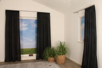 Belfast HH is een inbetween, een elegante en transparante stof die is vervaardigd uit dikkere garens