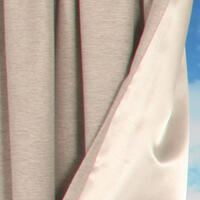 Verduisterende overgordijn stof met een grove weefstructuur van twee kleuren garens, waardoor een gemêleerd effect ontstaat