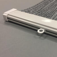 Transparant deurgordijn met zwarte details en een afmeting van 90x220 cm