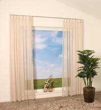 Huven is een mooi vallende vitrage van zware kwaliteit in de kleur champagne