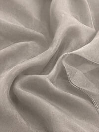 Soepelvallende transparante inbetween