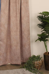 Lumina Reflect is een gladde dim-out overgordijnstof met een grafische print van gemêleerde kleuren