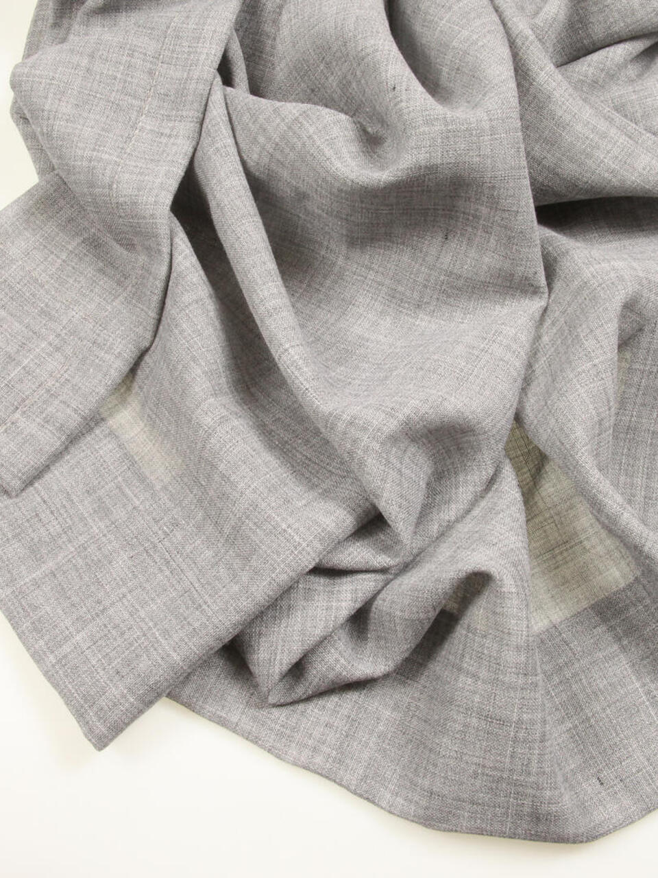 Lauder is een soepele kamerhoge Inbetween van 100% kwalitatief fijne wol