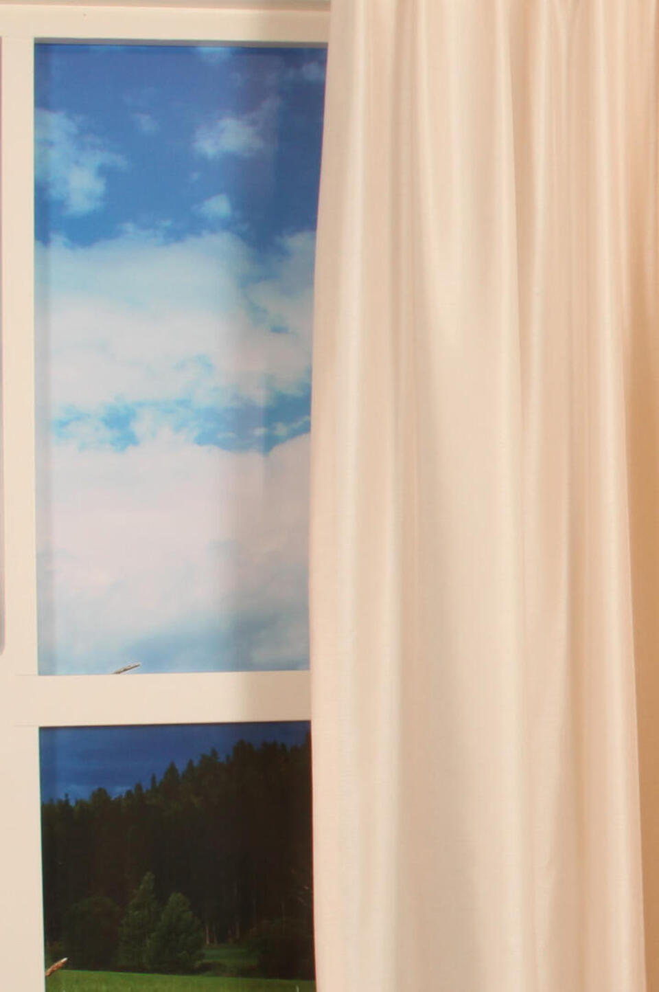 Glanzende nonchalante taft met een geruwde voorzijde en glanzende gladde achterzijde in dezelfde kleur