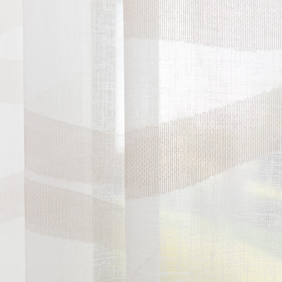 Kamerhoge inbetween Stride heeft een mooi horizontaal golvend patroon